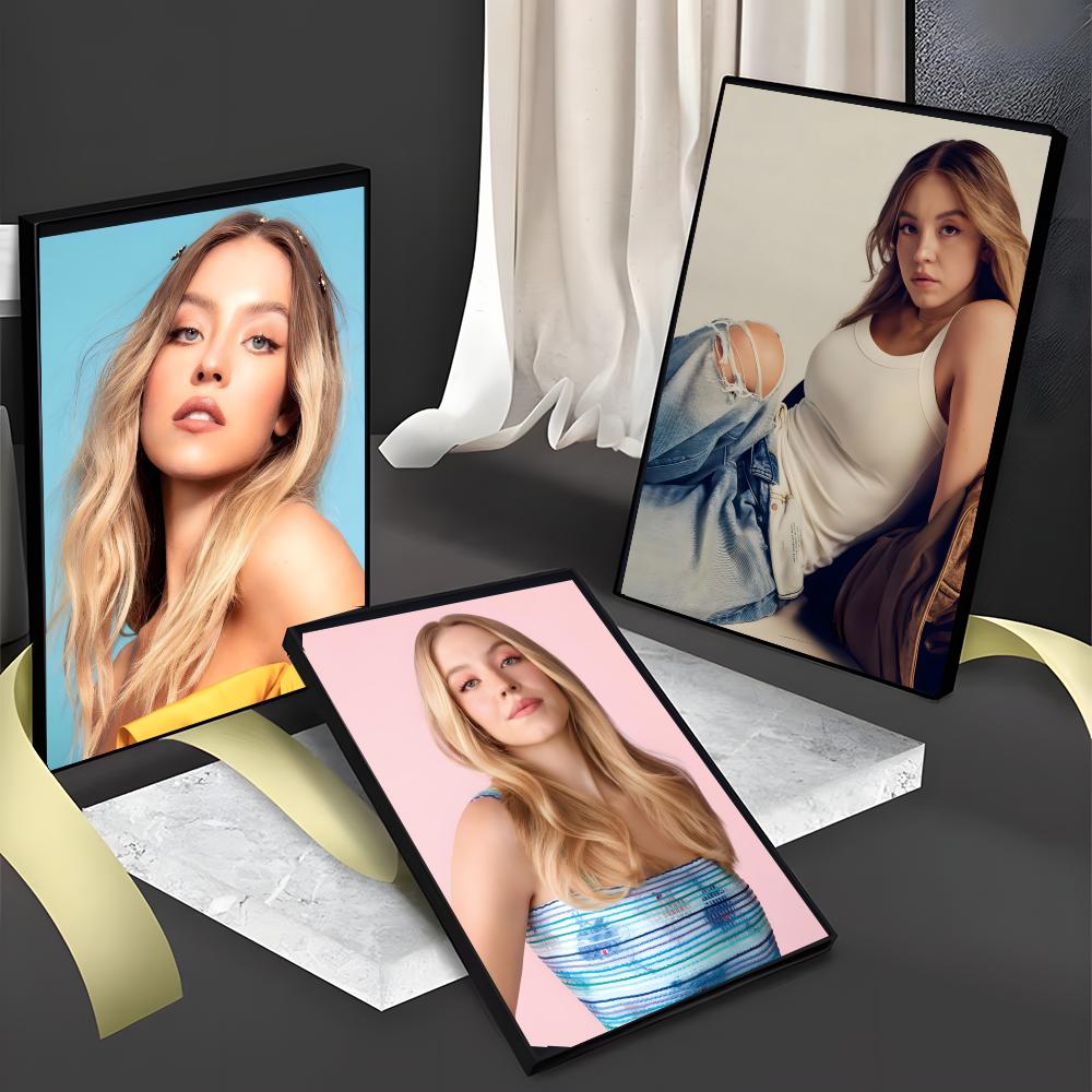 Actor S-Sydney Sweeney Poster  - Home Bar Sydney のレビューと価格