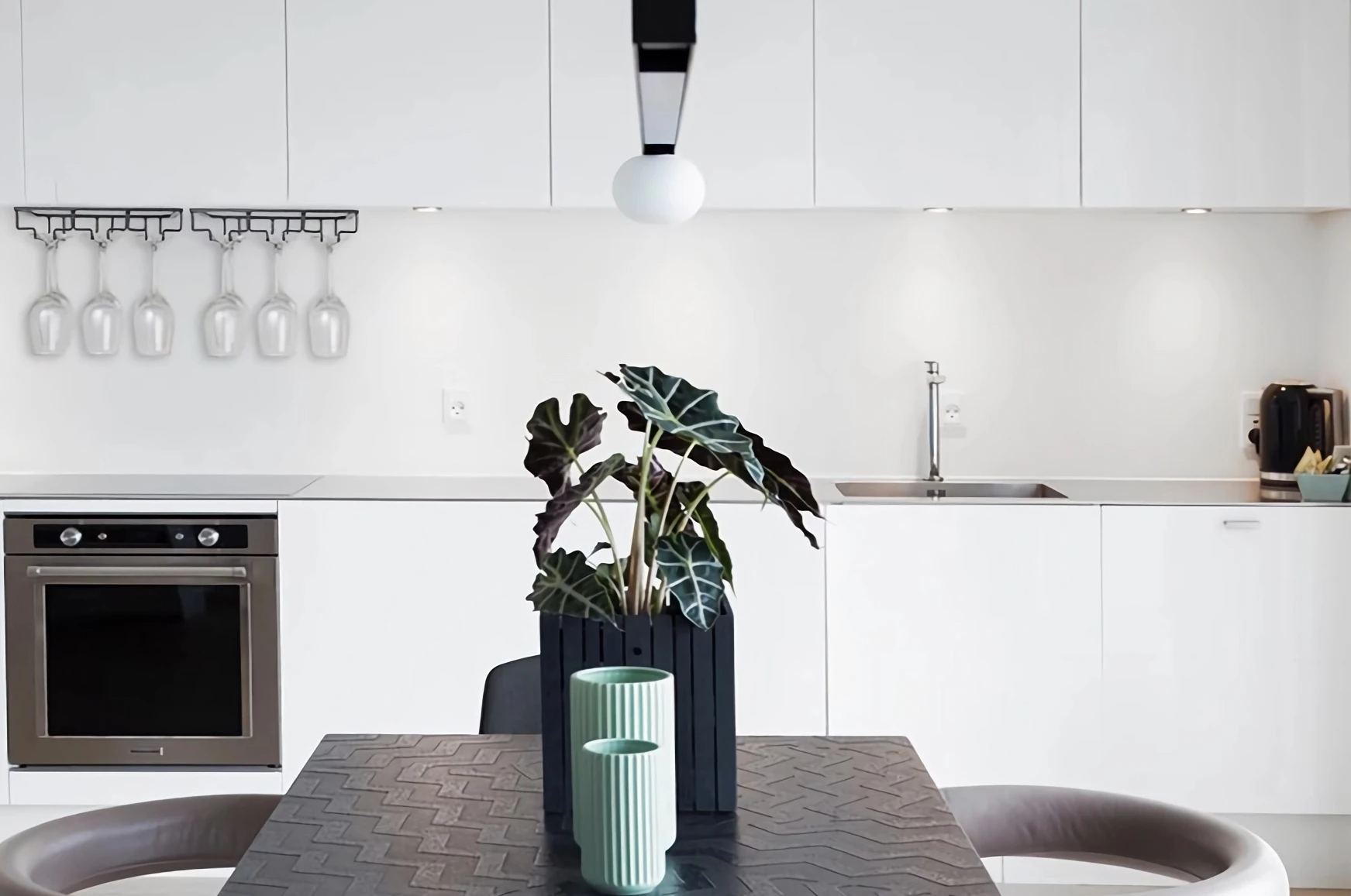 Wine Glass Hanger Rack for Bar - Home Bar And Cabinet のレビューと価格